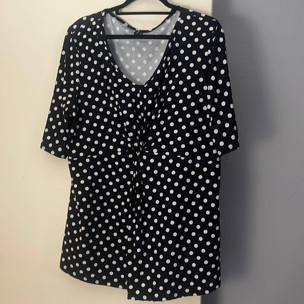 Plus Size Short sleeve polka dot top